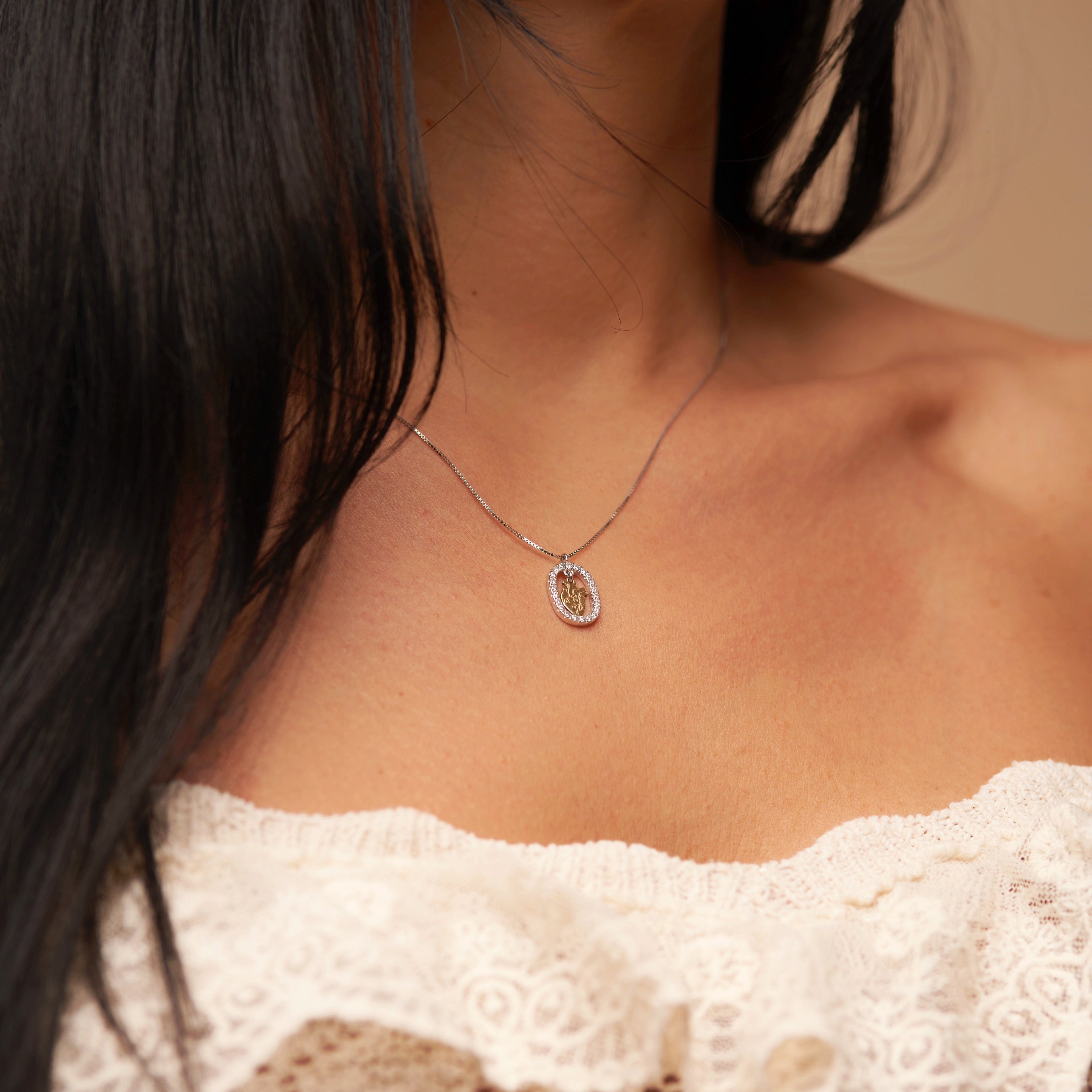 Collana Cuore Anatomico con ovale di zirconi