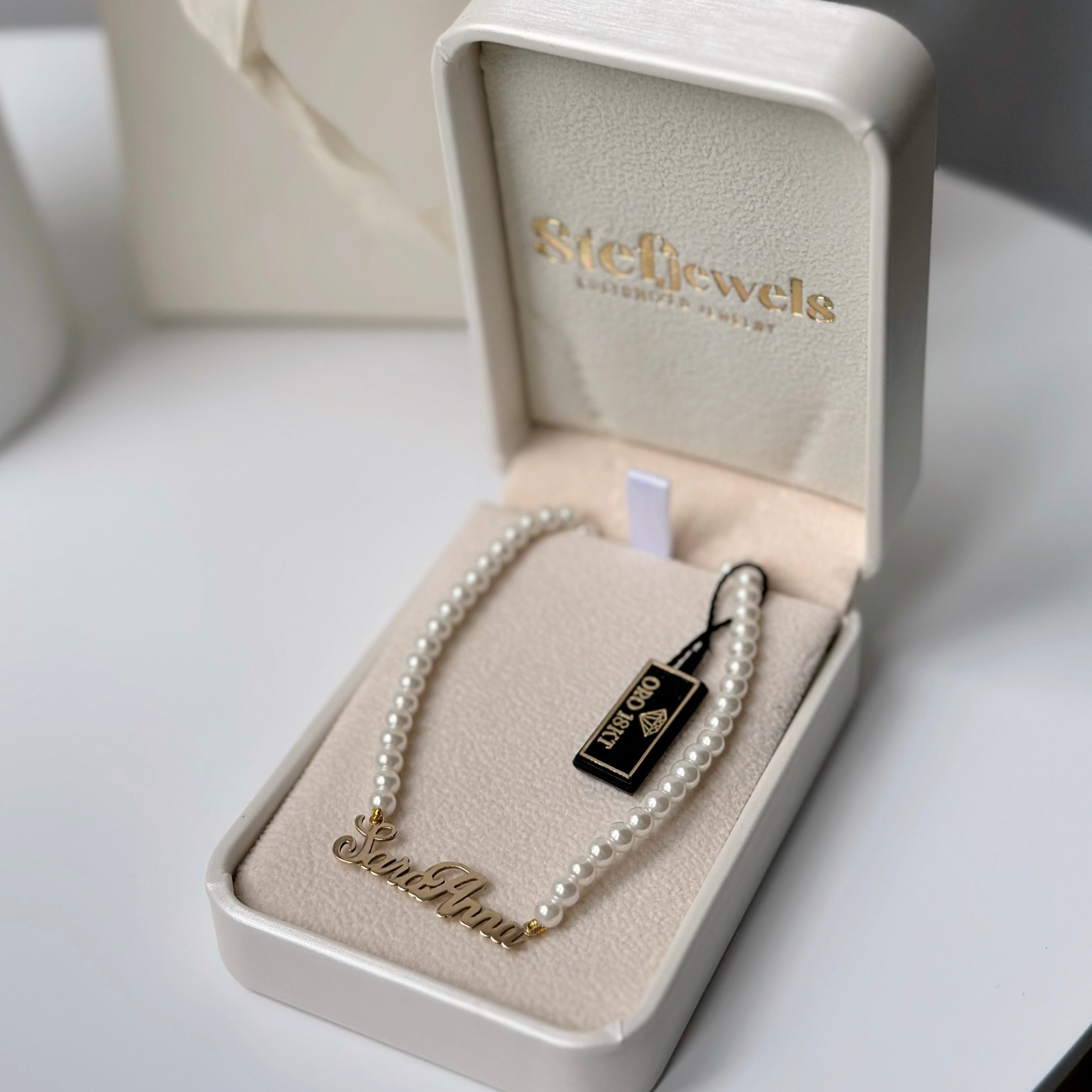 Collana di Perle con Nome in Oro 18 kt