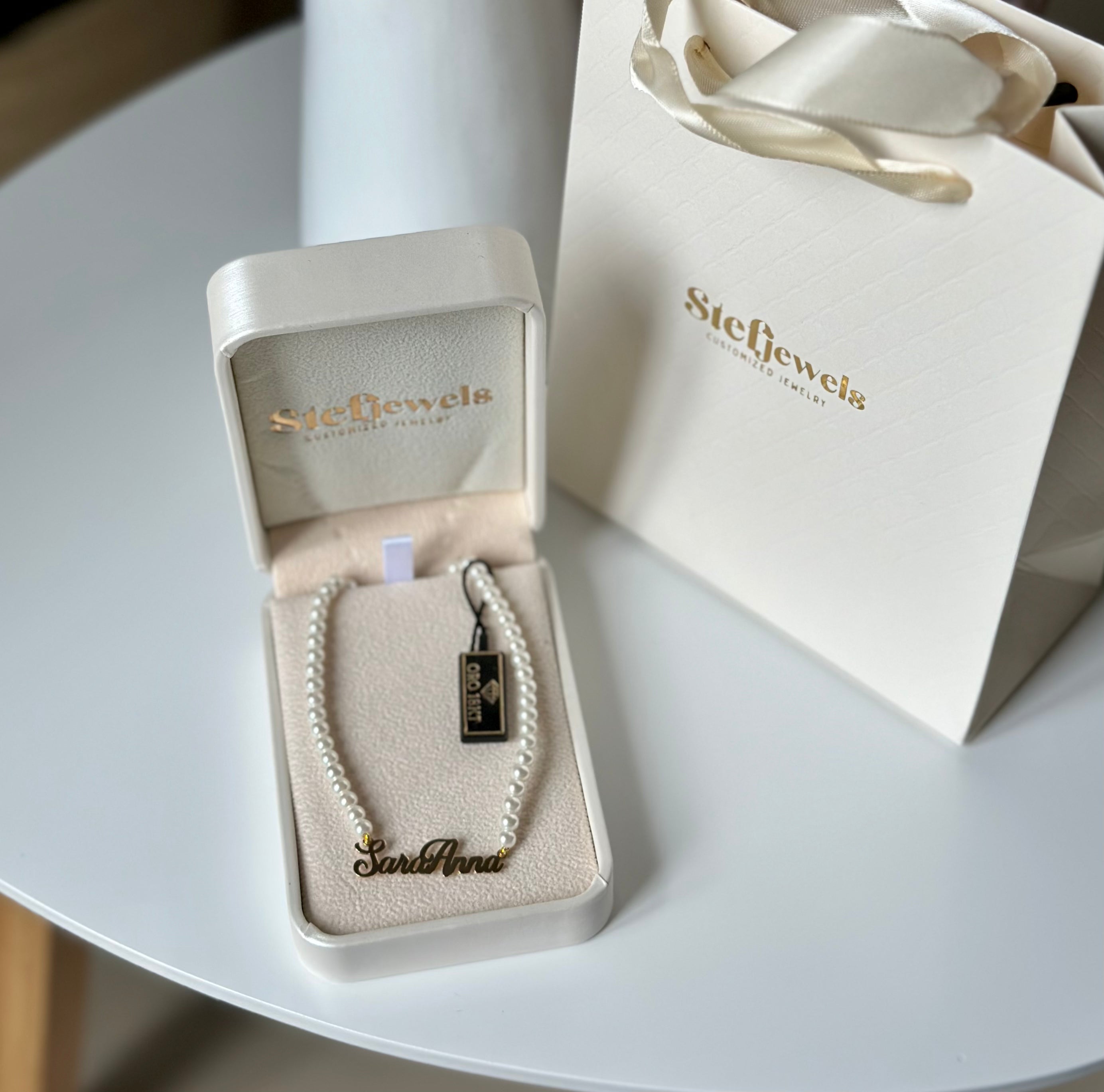 Collana di Perle con Nome in Oro 18 kt