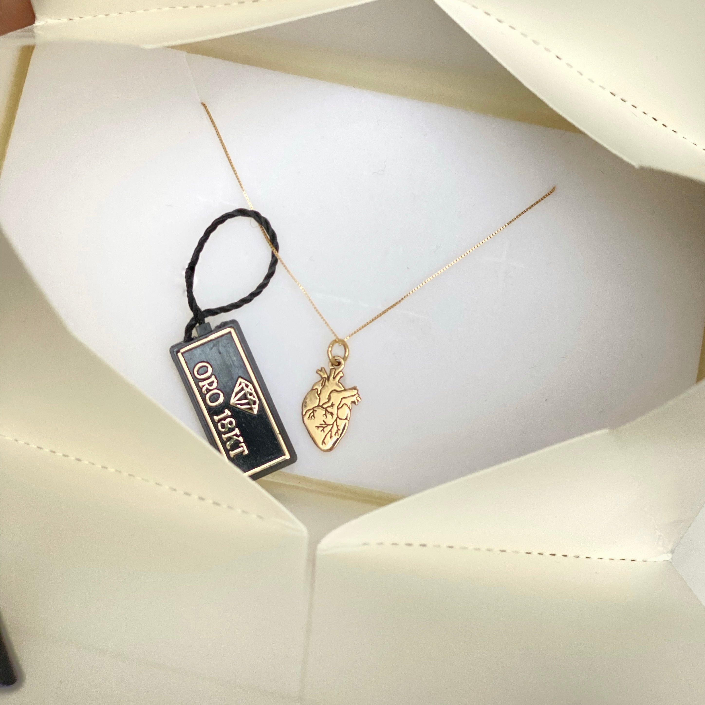 Collana Cuore Anatomico in Oro 18 kt