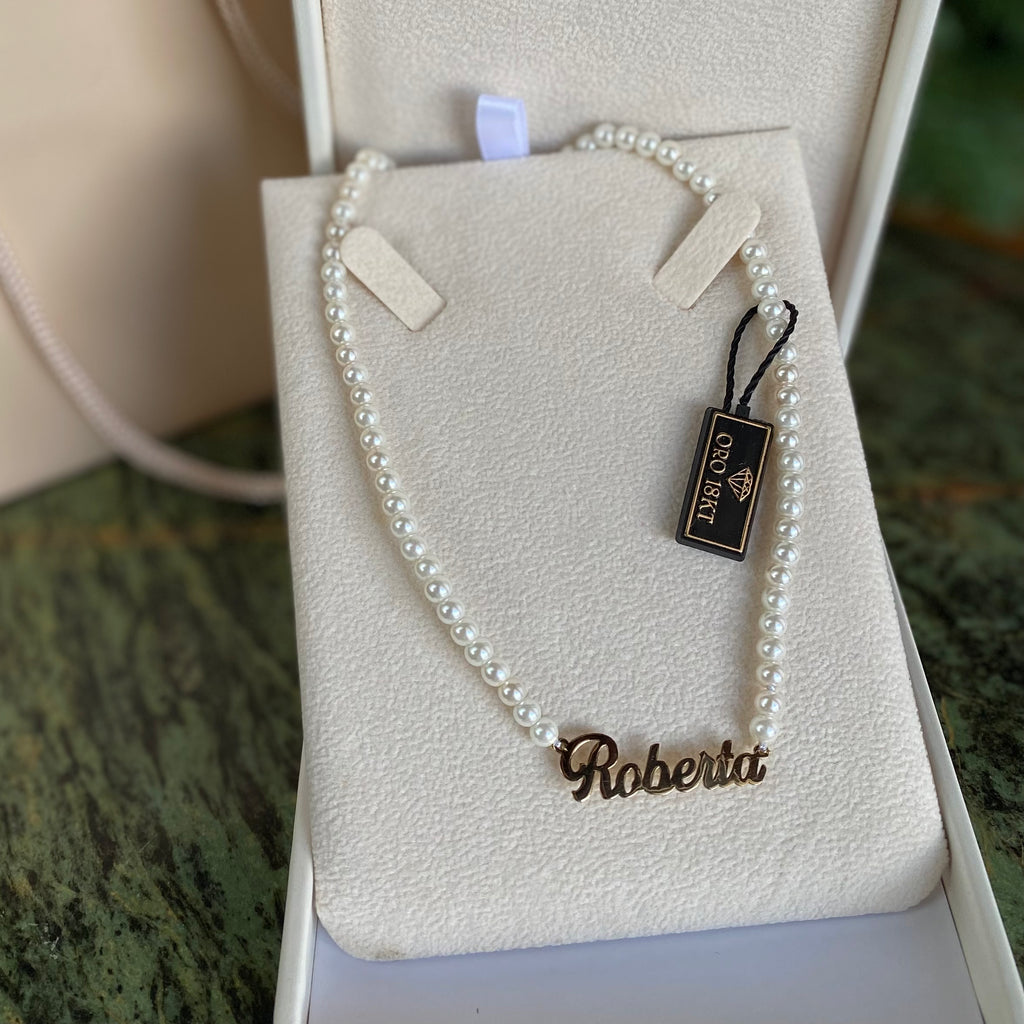 Collana di Perle con Nome in Oro 18 kt
